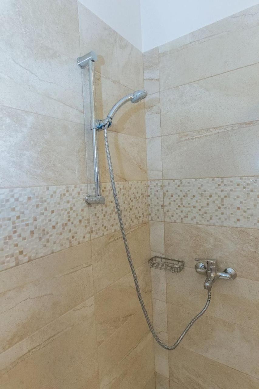 Apartments Zvone1 Veli Rat Dış mekan fotoğraf